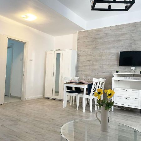 White Apartment Bucureşti Ngoại thất bức ảnh