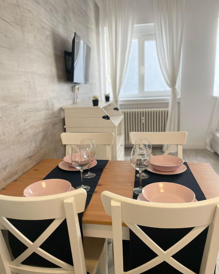 White Apartment Bucureşti Ngoại thất bức ảnh